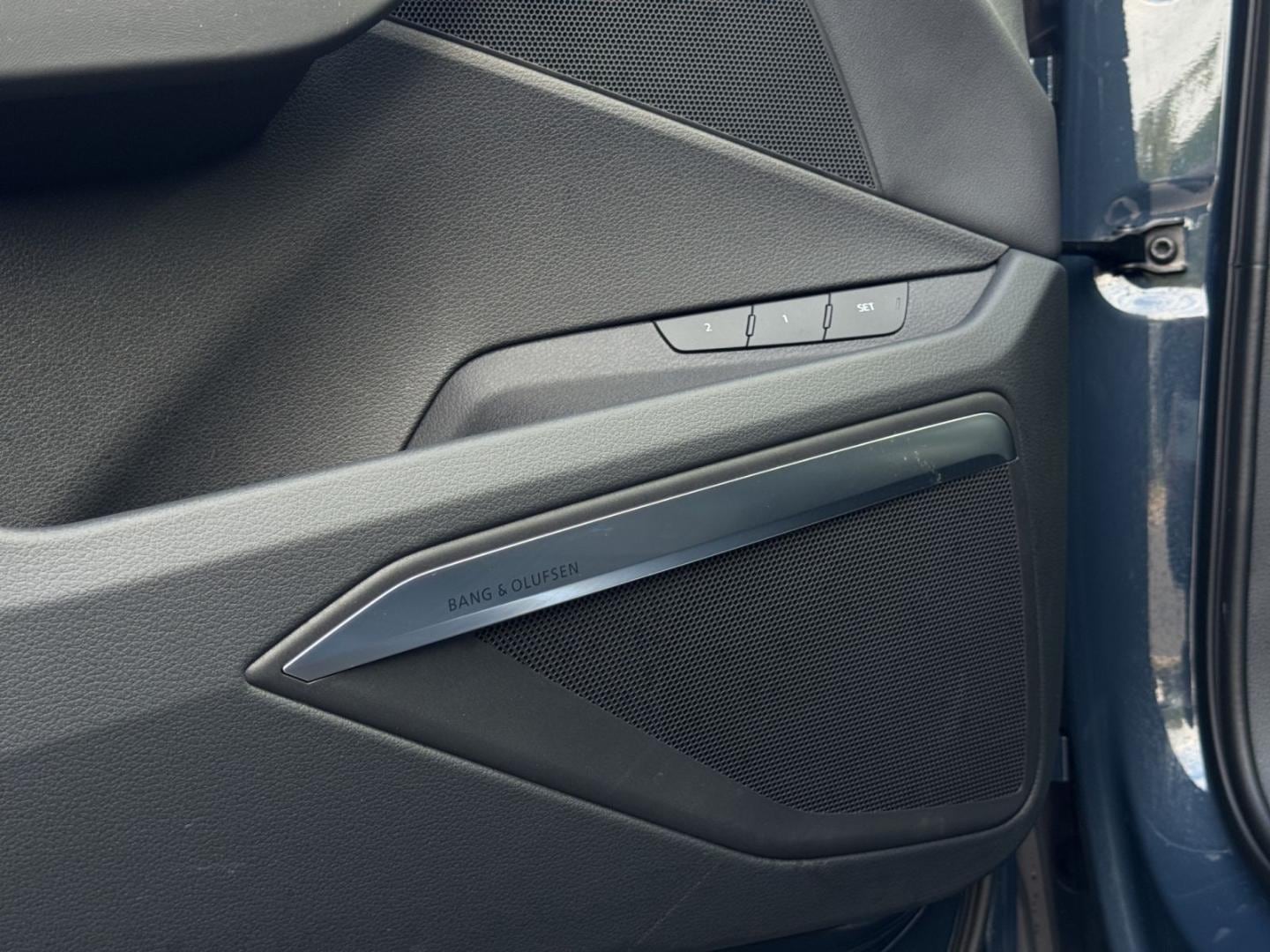 Bild über Audi Q8 Sportback e-tron S line 55 e-tron quattro - für weitere Informationen kontaktieren Sie den Audi Partner