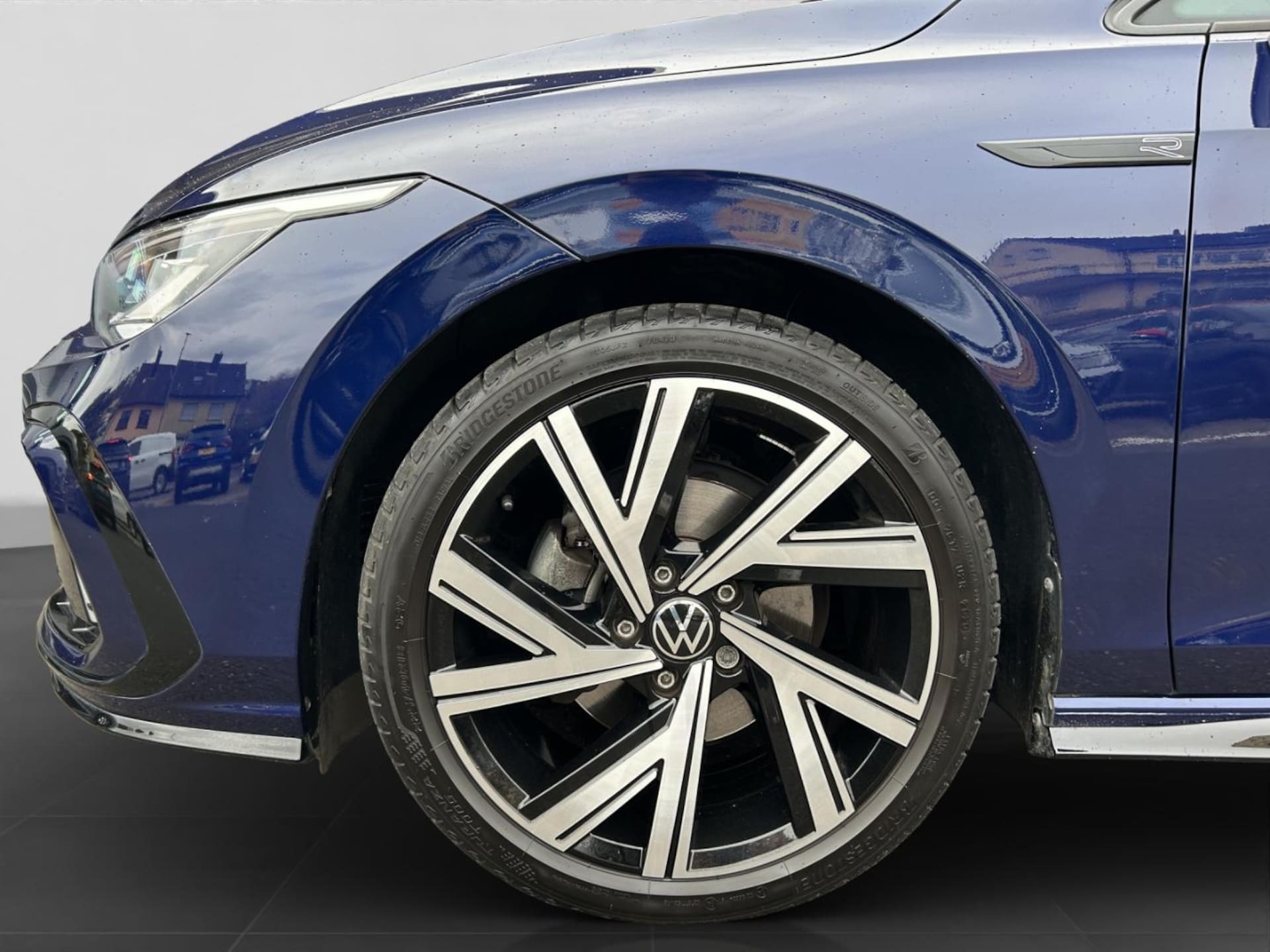 Volkswagen Golf R-Line