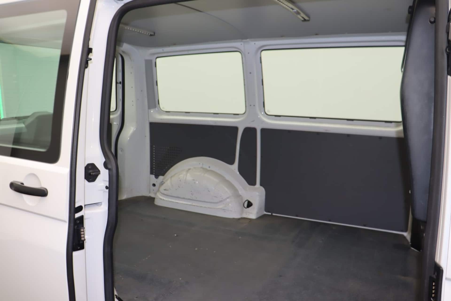 Volkswagen T6.1 Transporter Kombi kurzer Radstand