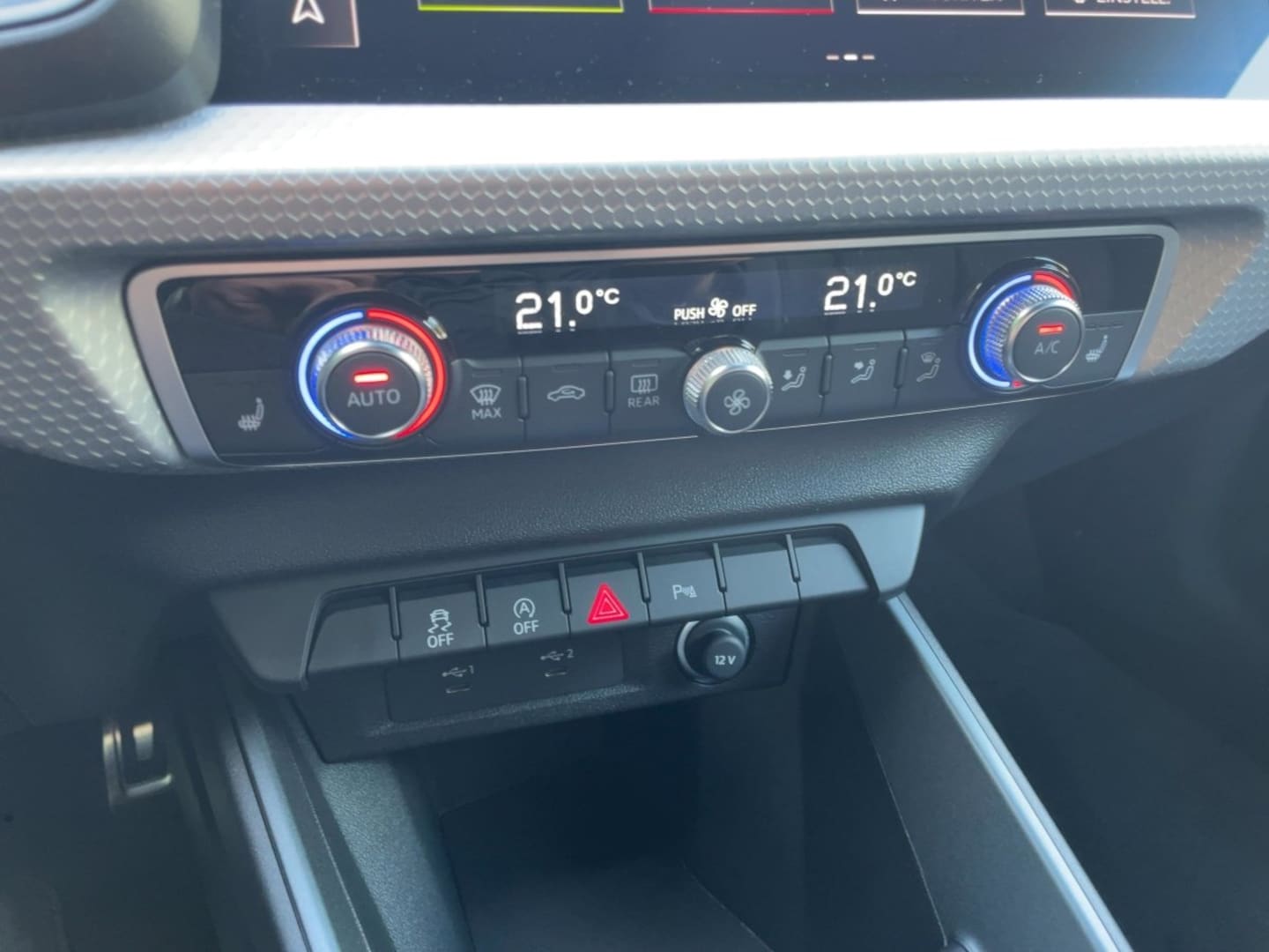 Bild über Audi A1 Sportback S line 35 TFSI S tronic - für weitere Informationen kontaktieren Sie den Audi Partner