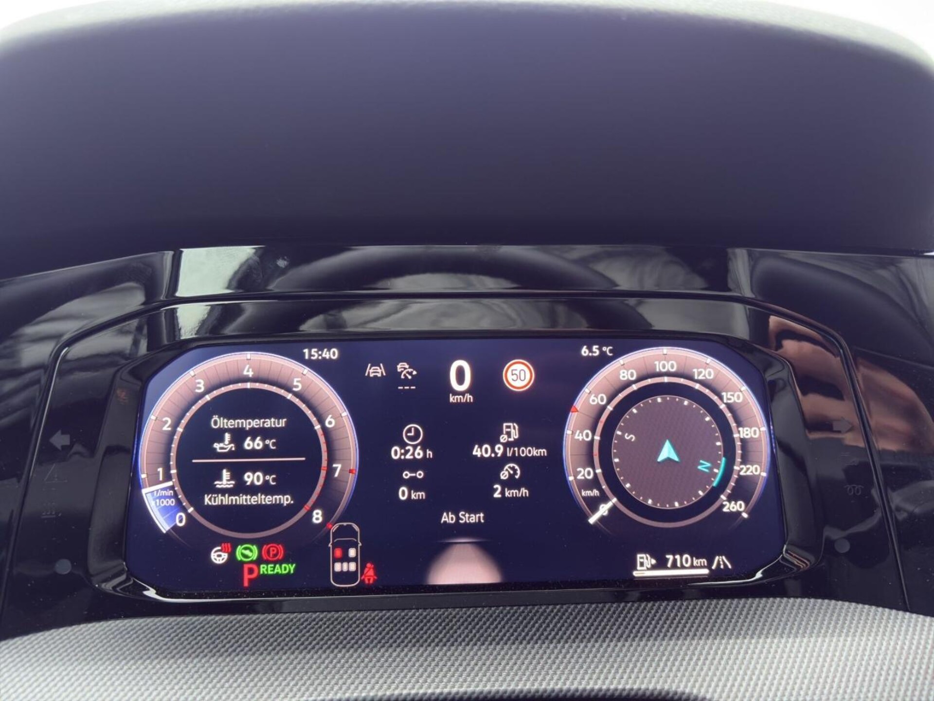 Volkswagen Golf R-Line