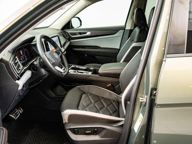 2025 Volkswagen Atlas Atlas Peak Edition - Photo 24