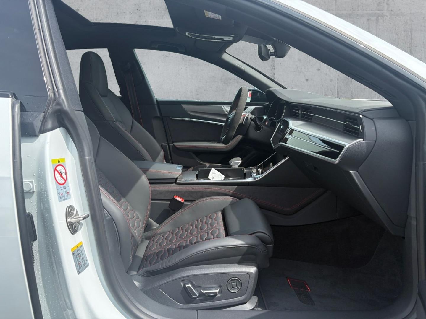 Bild über Audi RS 7 Sportback TFSI quattro tiptronic - für weitere Informationen kontaktieren Sie den Audi Partner