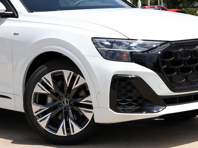 2026 Audi Q8