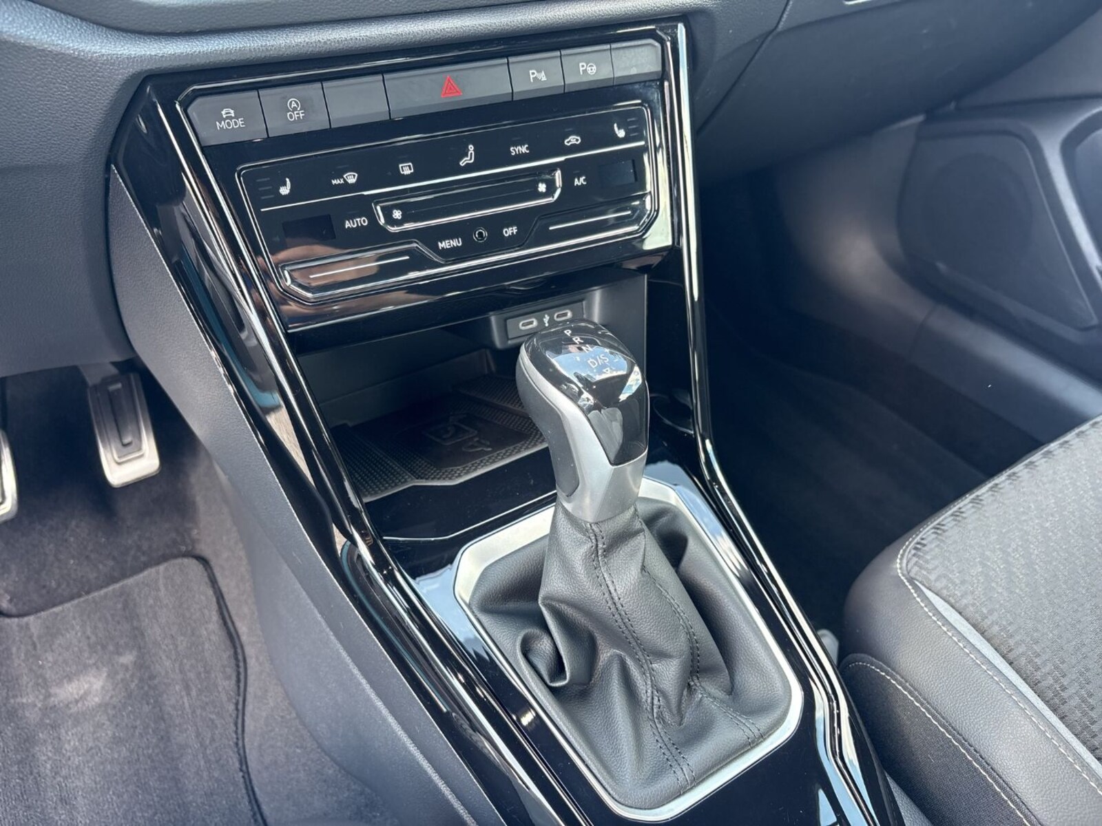Volkswagen T-Roc Cabriolet – Bild 10
