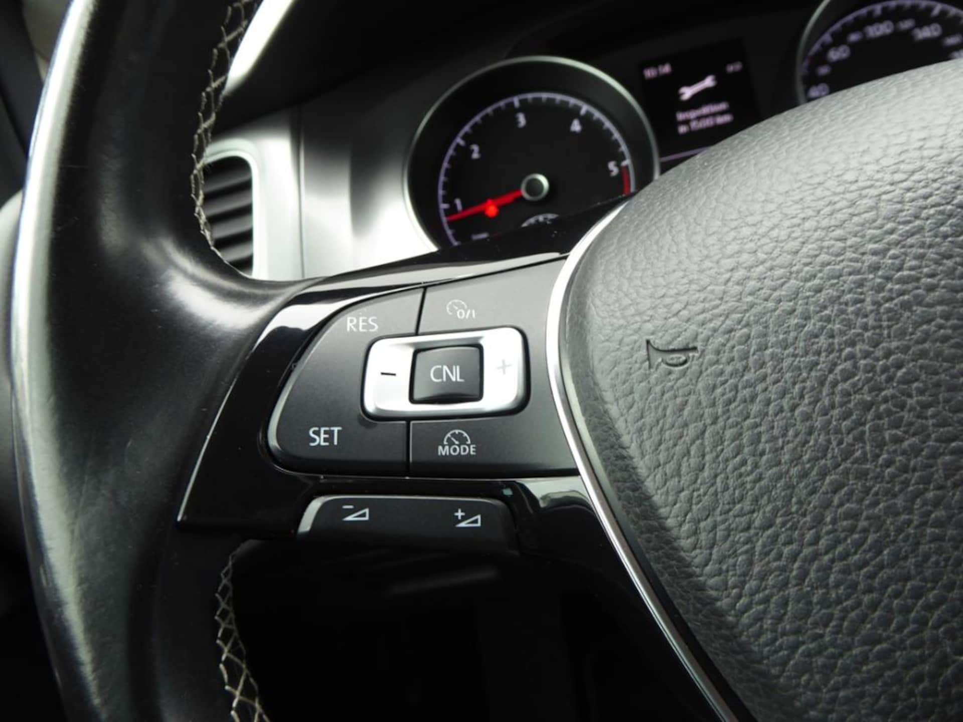 Volkswagen Golf LOUNGE