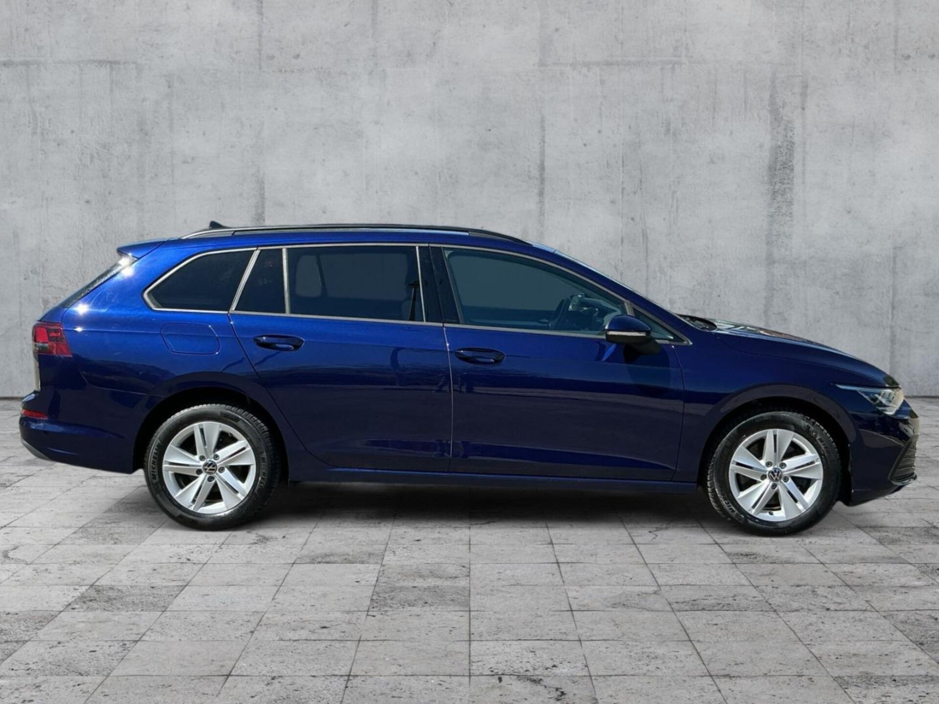 Volkswagen Golf Variant Life