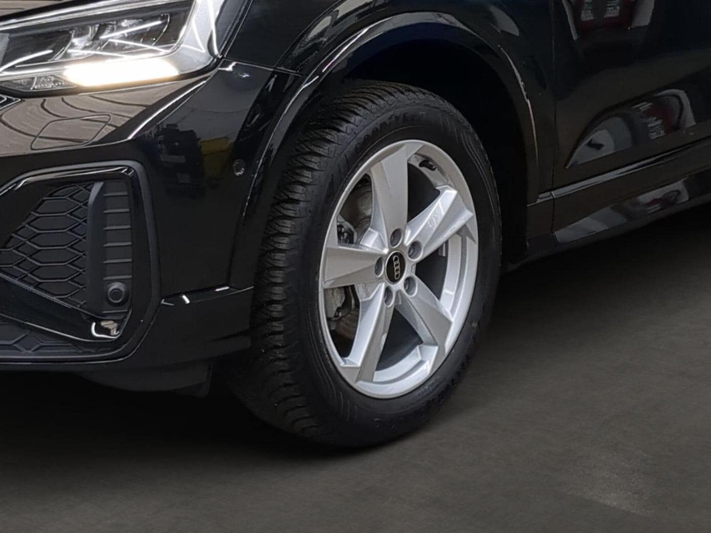 Bild über Audi Q2 S line 30 TFSI Schaltgetriebe - für weitere Informationen kontaktieren Sie den Audi Partner
