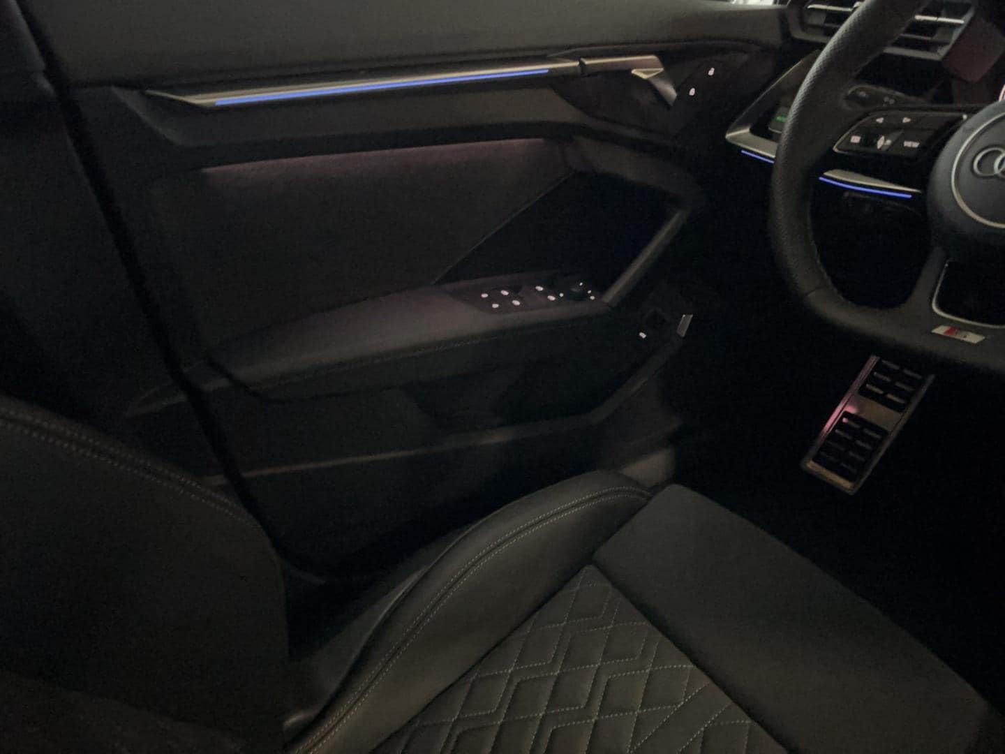 Bild über Audi A3 Sportback S line 35 TDI S tronic - für weitere Informationen kontaktieren Sie den Audi Partner