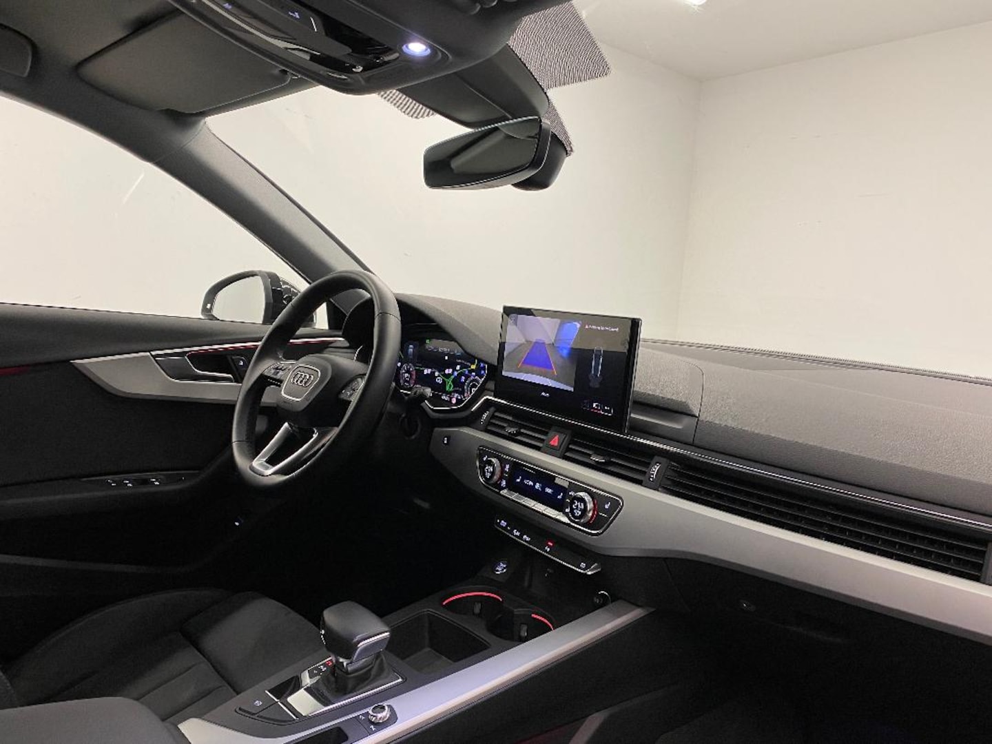 Bild über Audi A4 Avant advanced 40 TFSI S tronic - für weitere Informationen kontaktieren Sie den Audi Partner