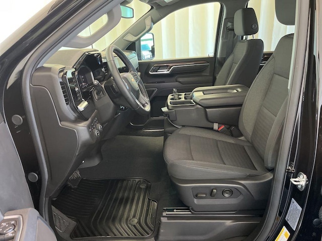 2025 Chevrolet Silverado