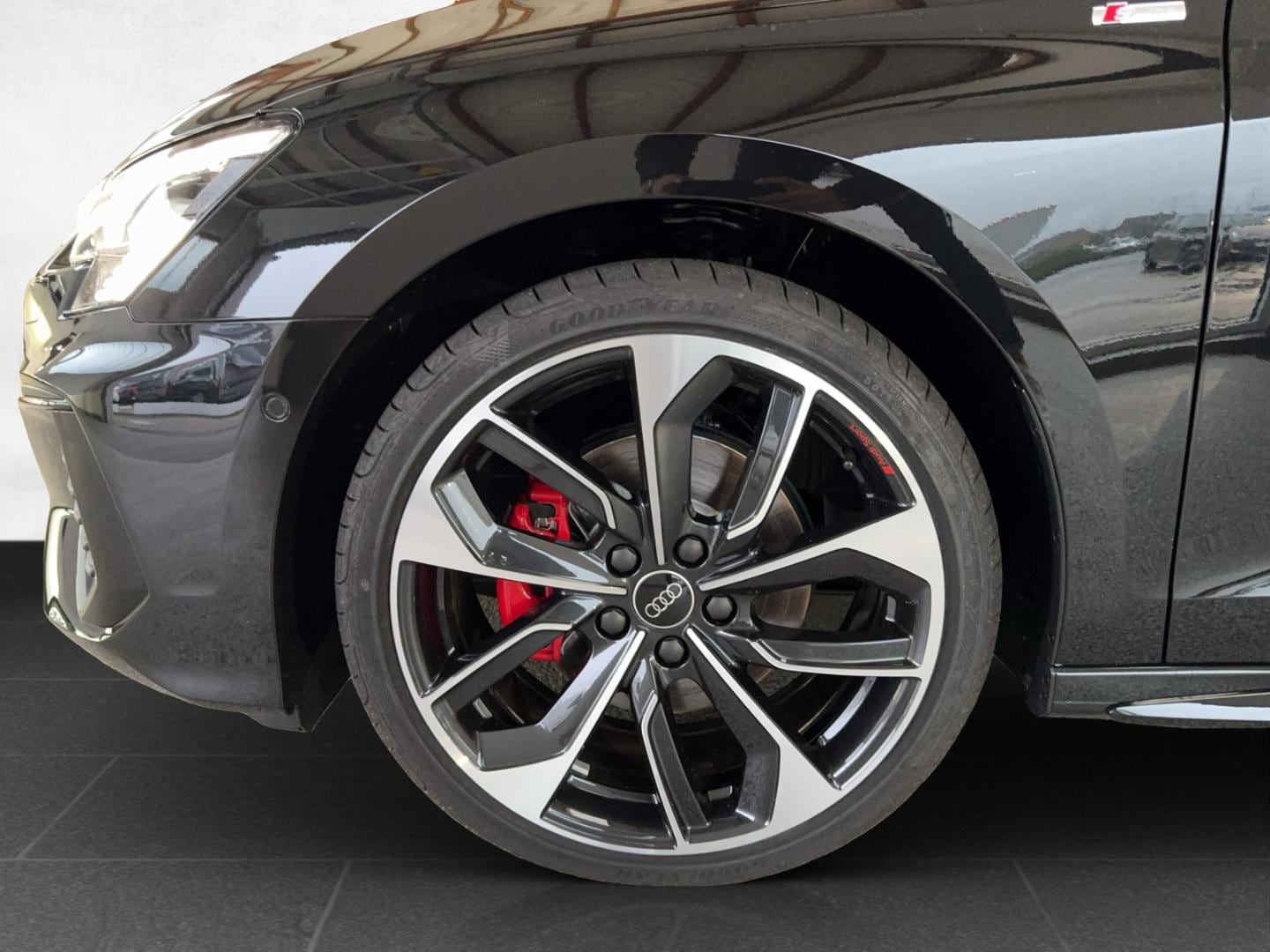 Bild über Audi A3 Sportback S line 35 TDI S tronic - für weitere Informationen kontaktieren Sie den Audi Partner