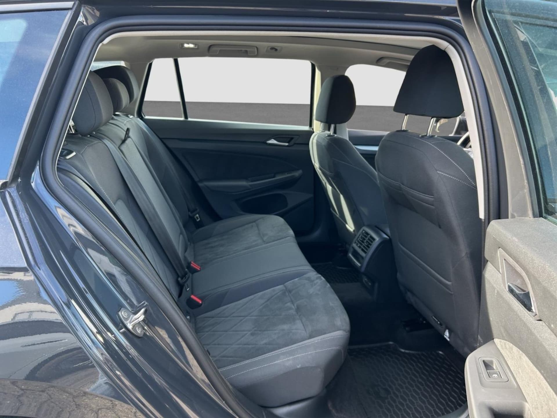 Volkswagen Golf Variant Life