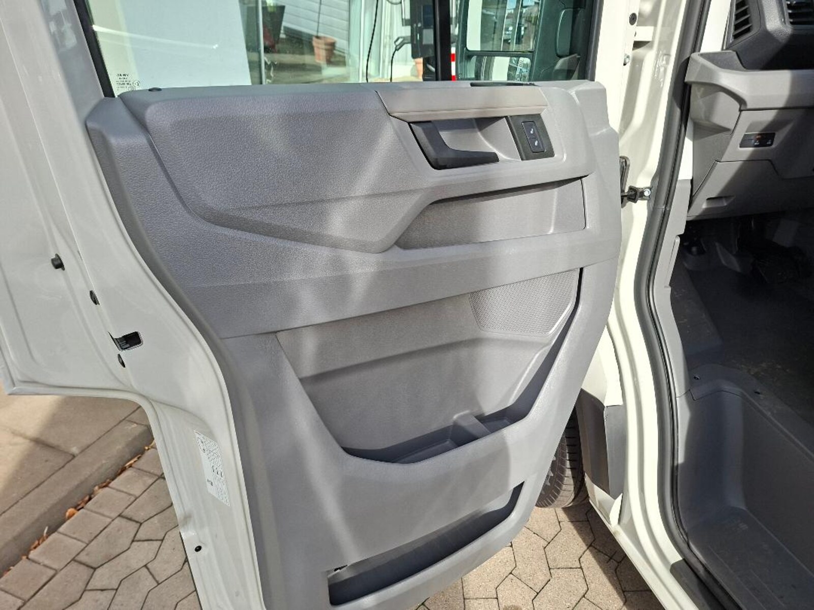 Volkswagen Crafter Kasten mittlerer Radstand – Bild 13