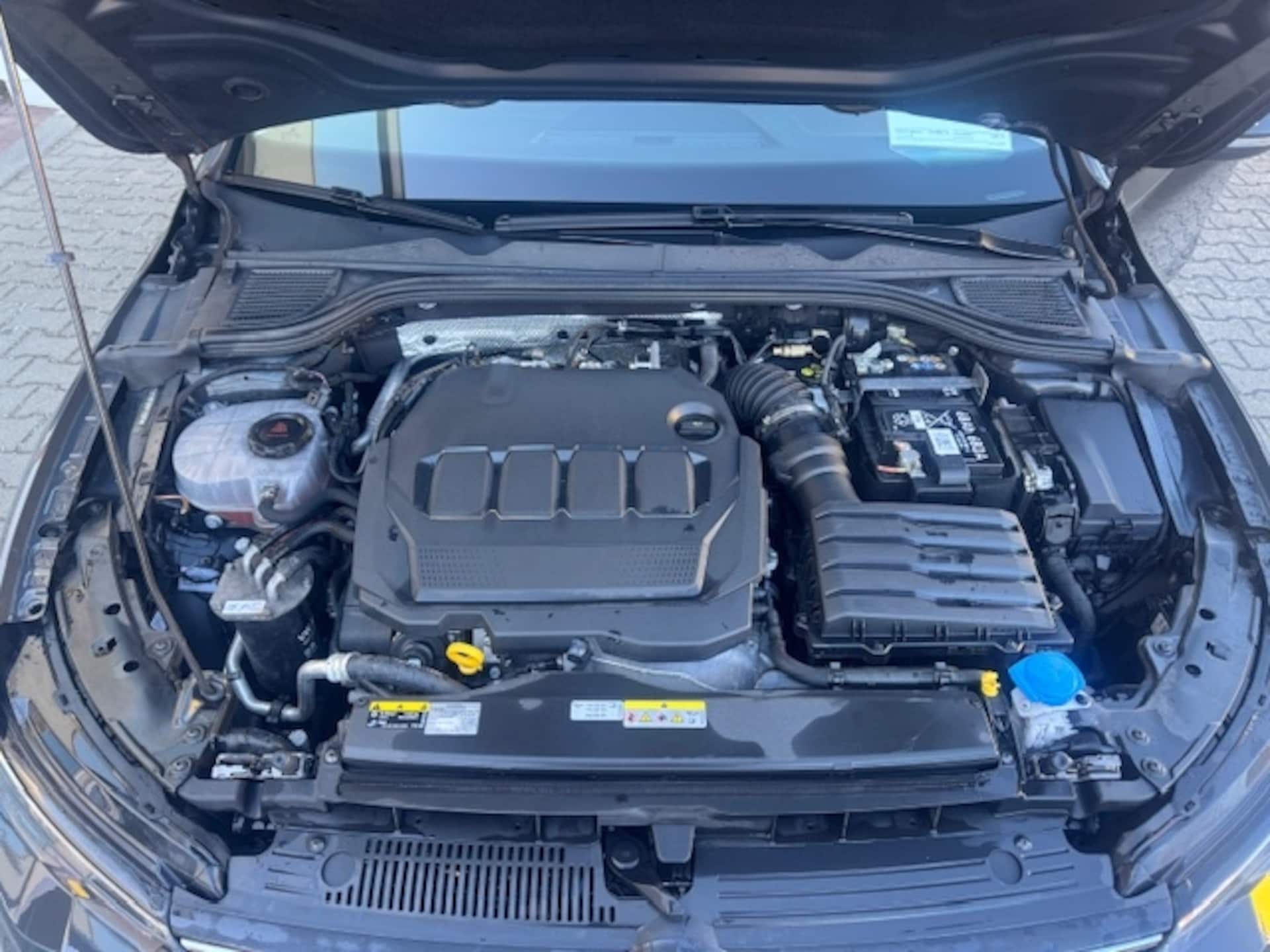 Volkswagen Golf Variant Style