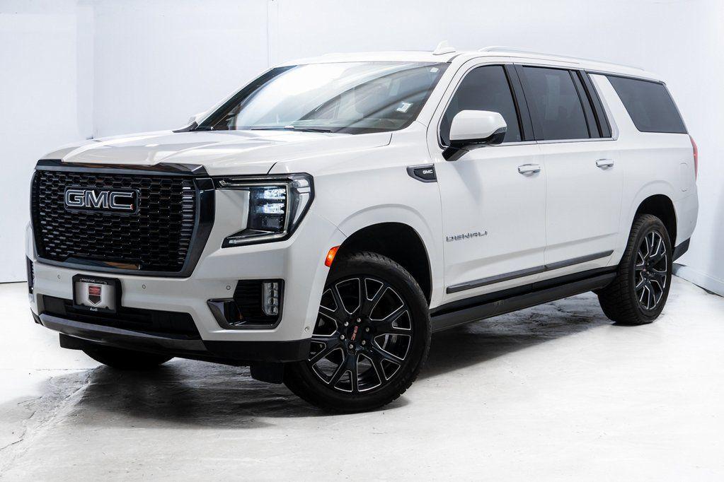 2024 GMC Yukon Denali Ultimate AWD's photo