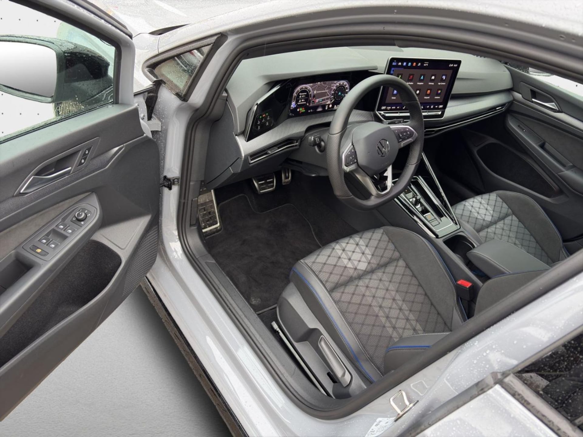 Volkswagen Golf R-Line