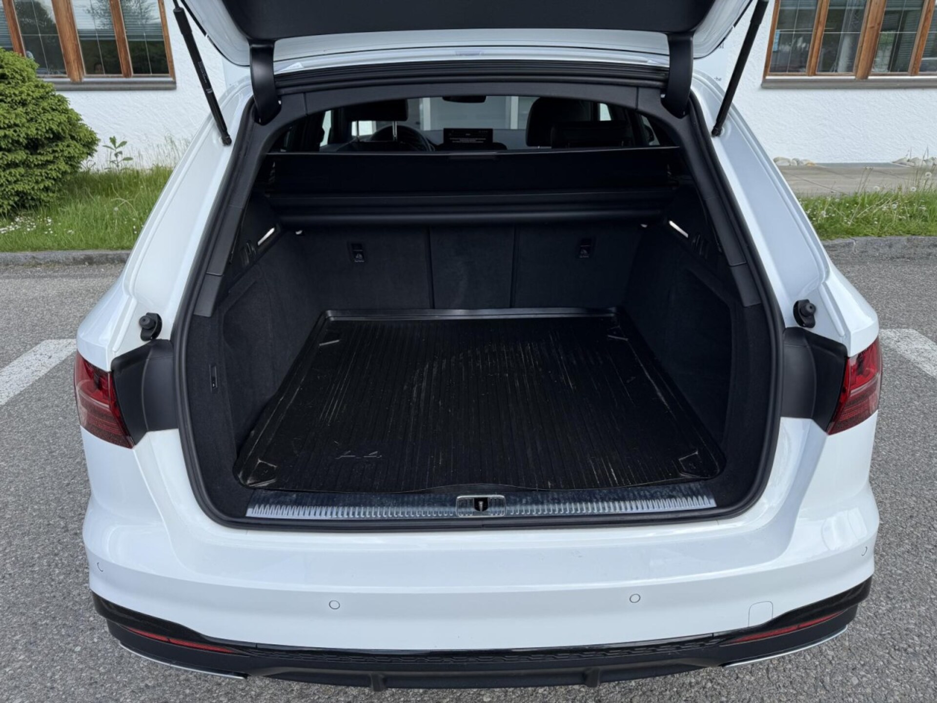 Audi A4 Avant S line