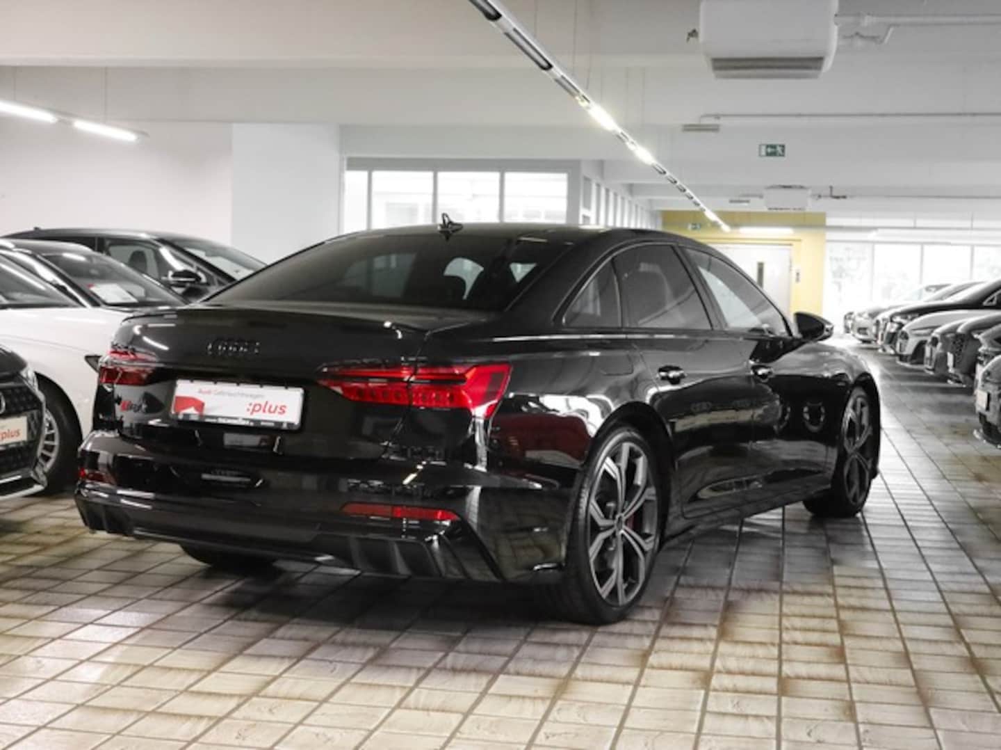 Bild über Audi S6 Limousine TDI quattro tiptronic - für weitere Informationen kontaktieren Sie den Audi Partner
