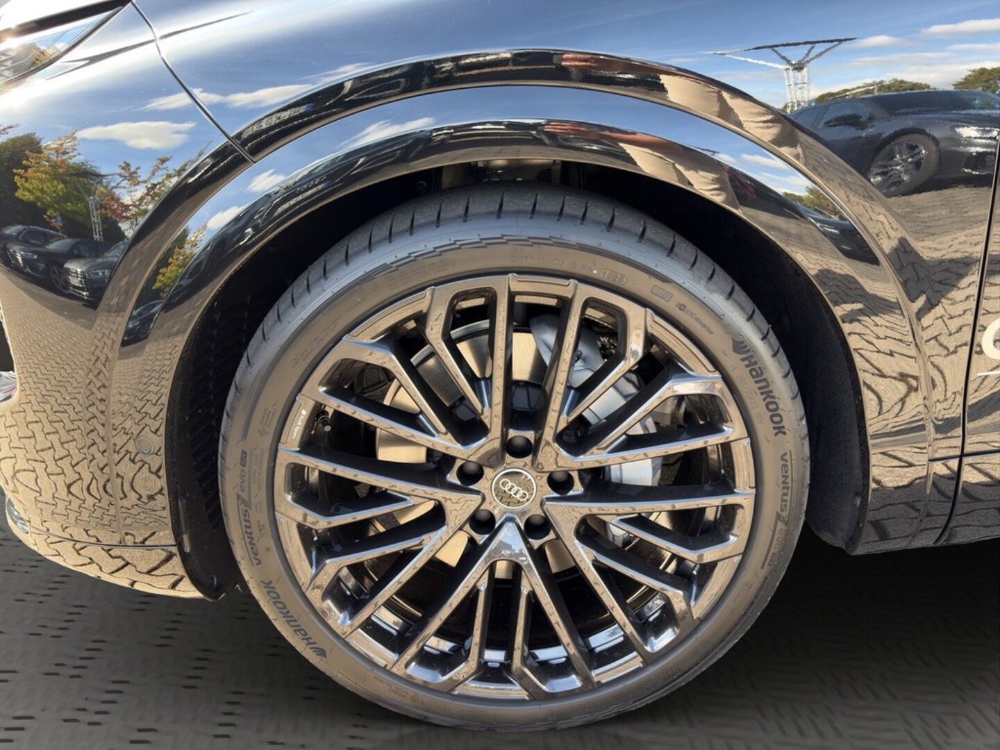 Bild über Audi Q7 SUV TDI quattro 220 kW tiptronic - für weitere Informationen kontaktieren Sie den Audi Partner
