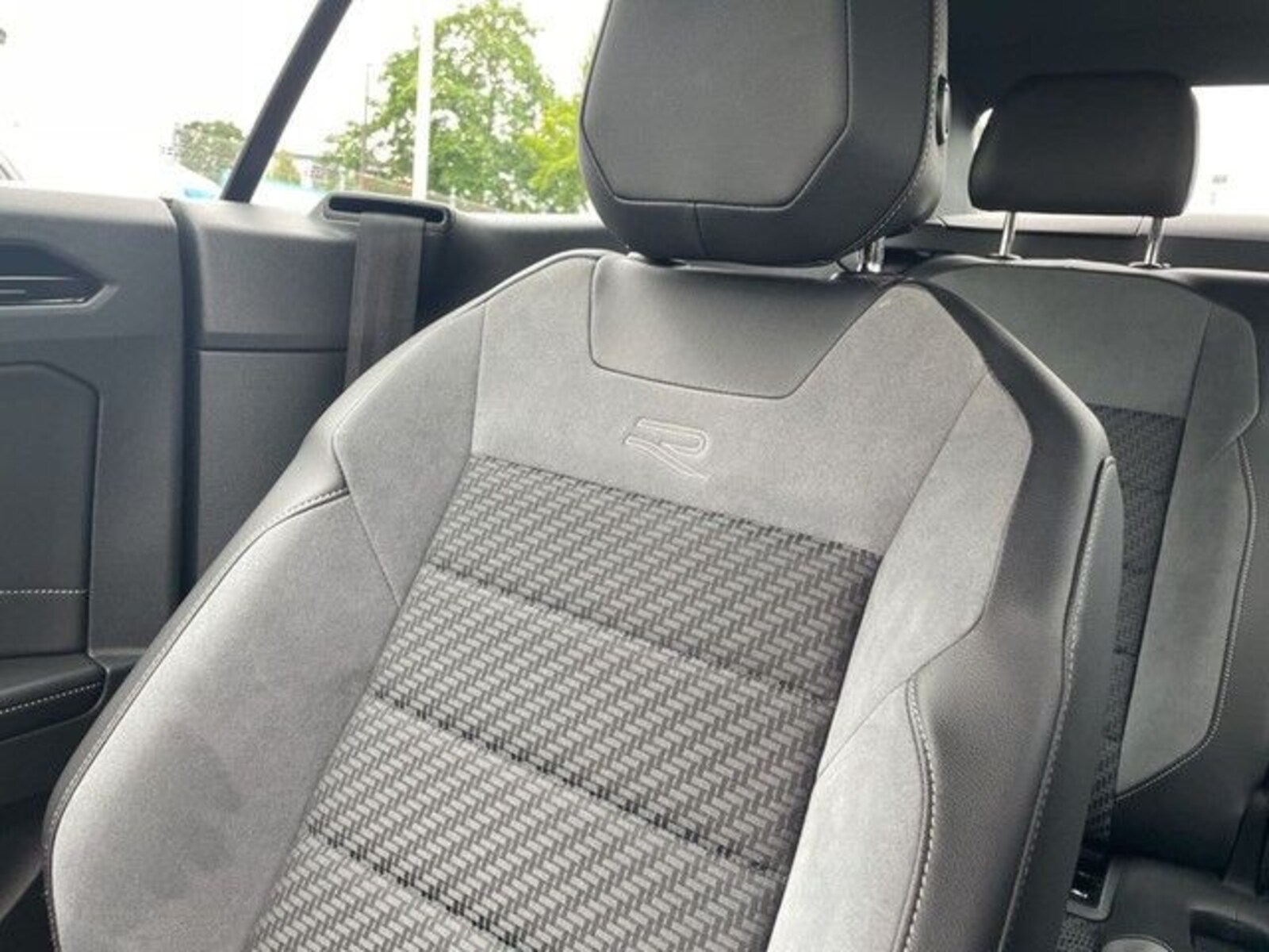 Volkswagen T-Roc Cabriolet – Bild 17