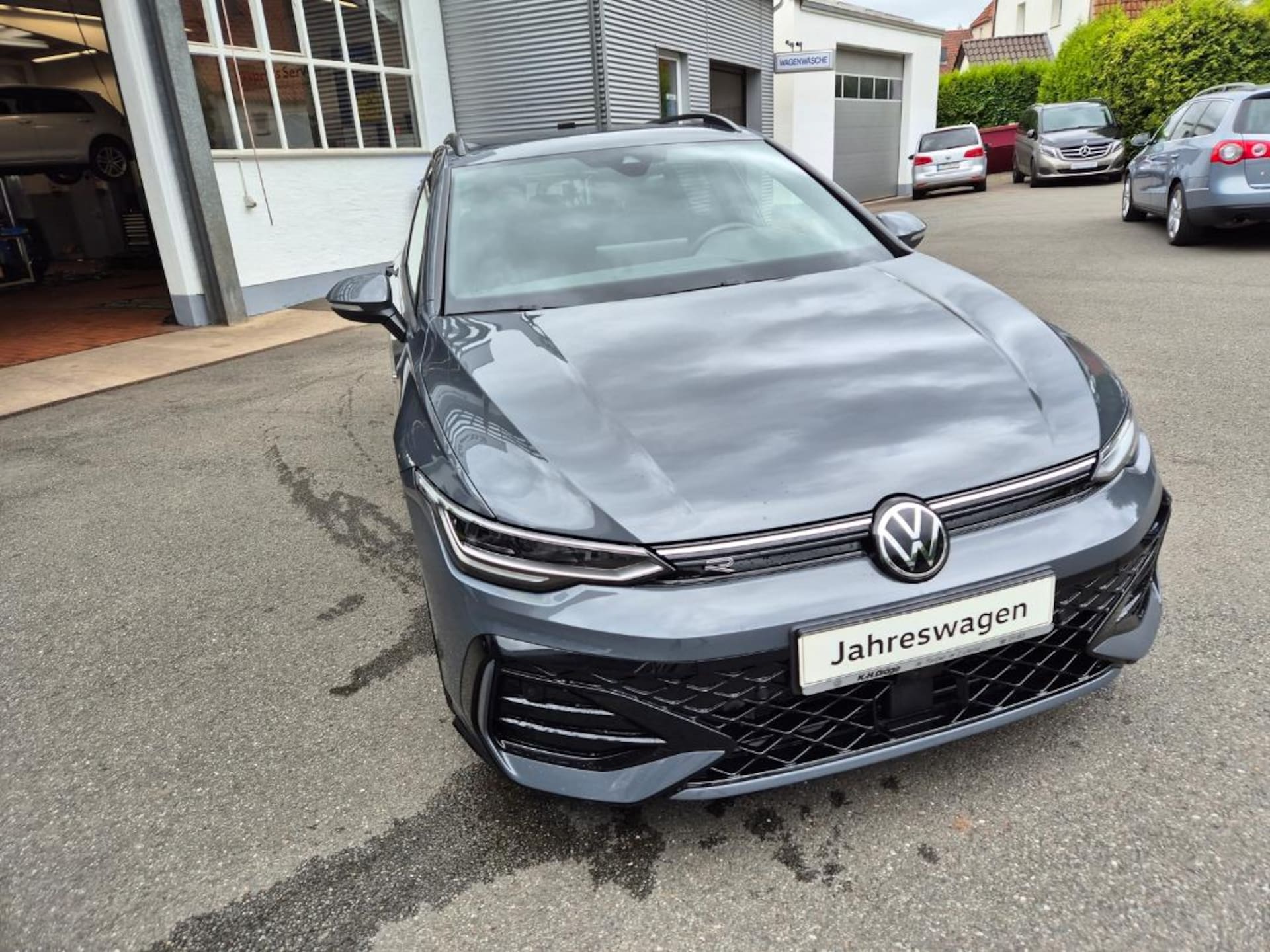 Volkswagen Golf Variant R-Line