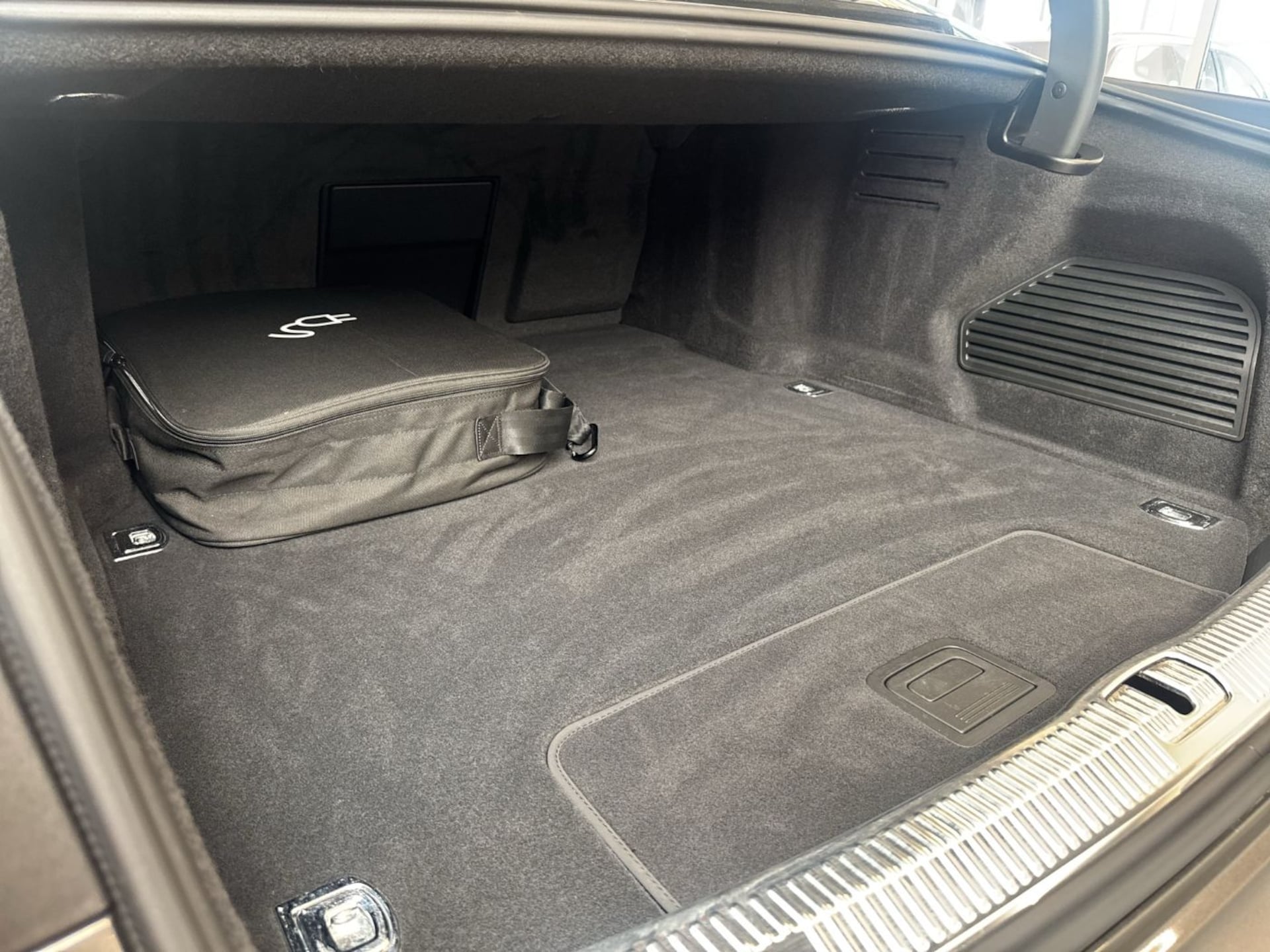 Audi A8 TFSI e
