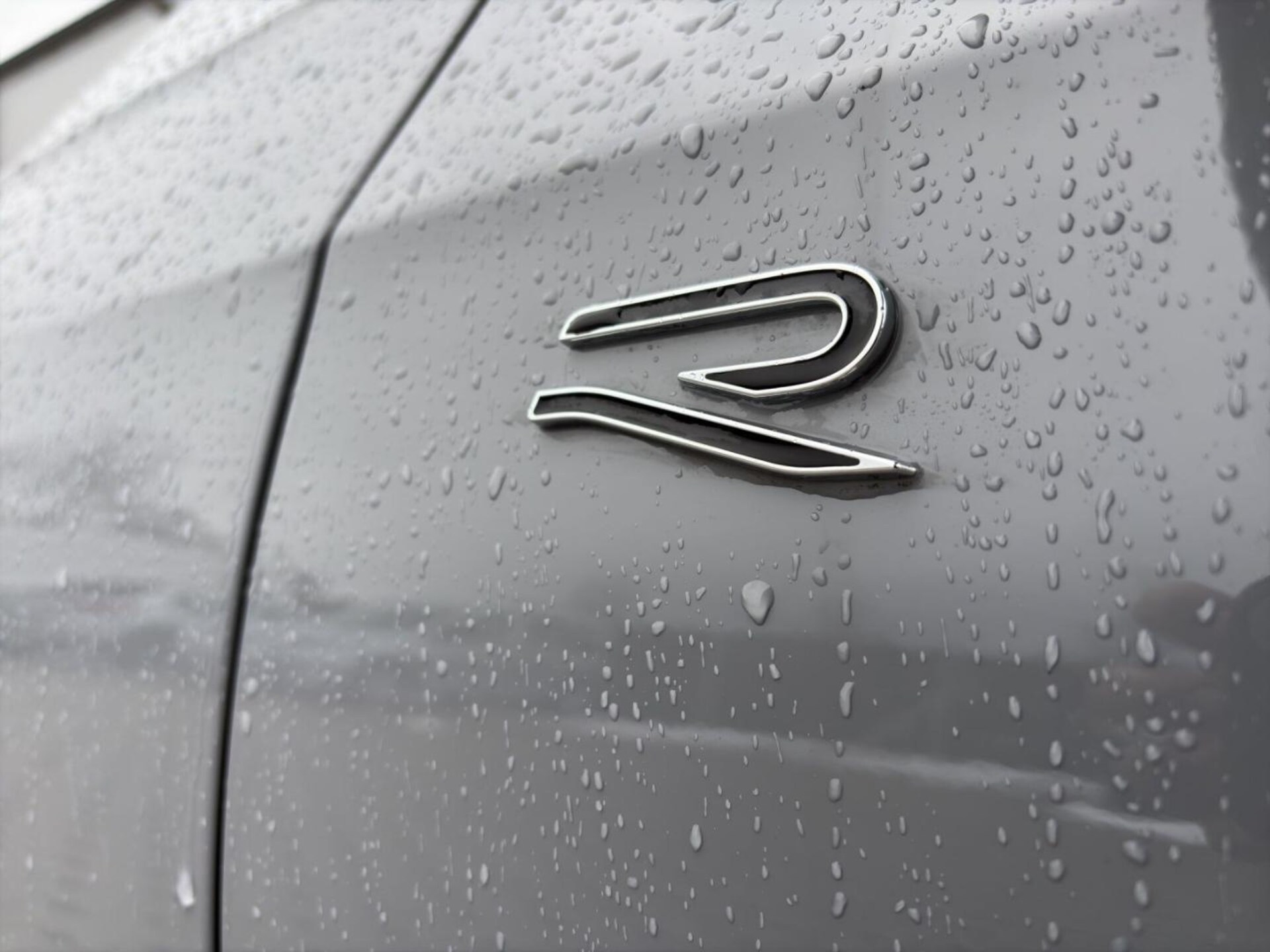 Volkswagen Golf R-Line