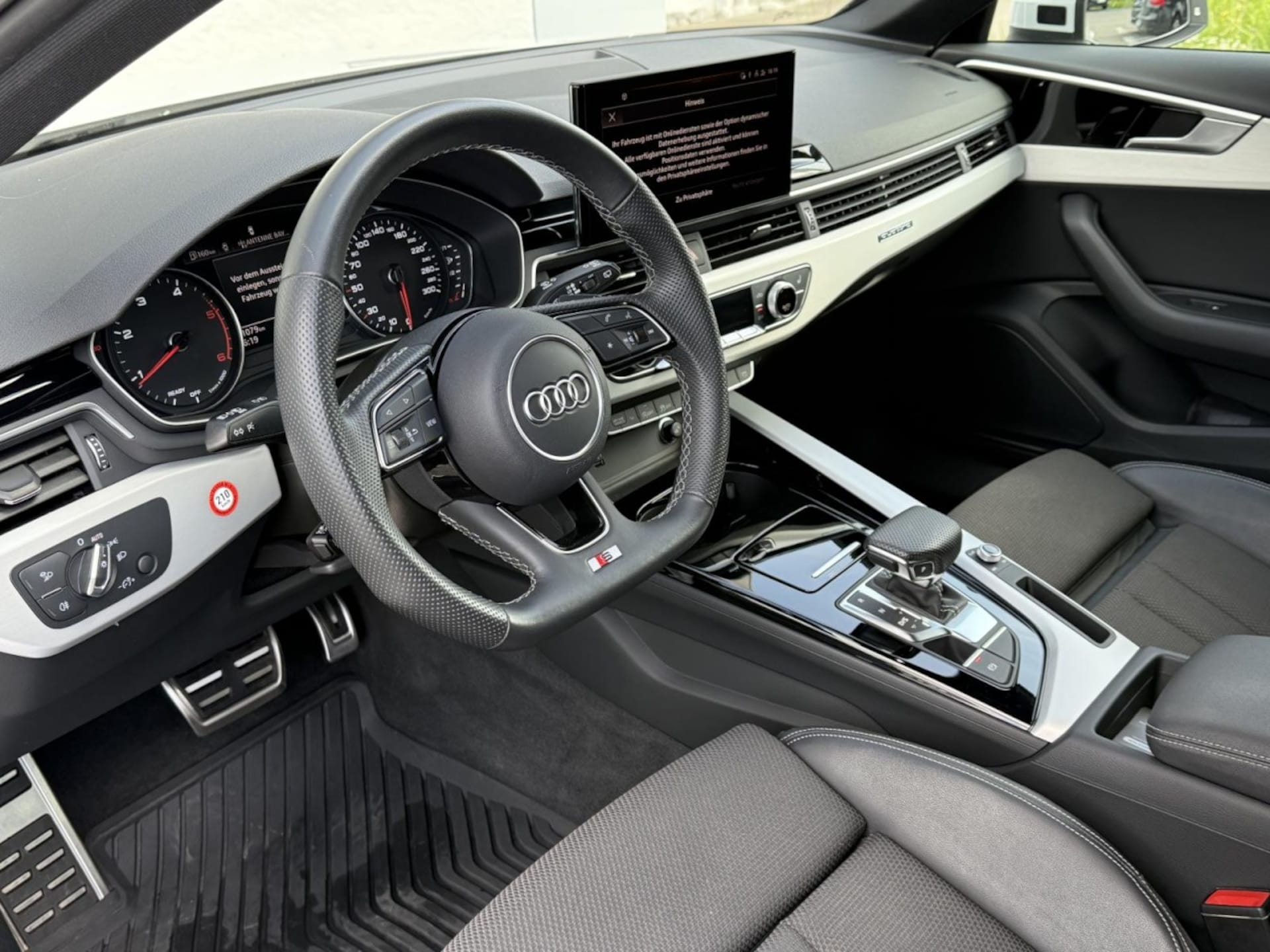 Audi A4 Avant S line