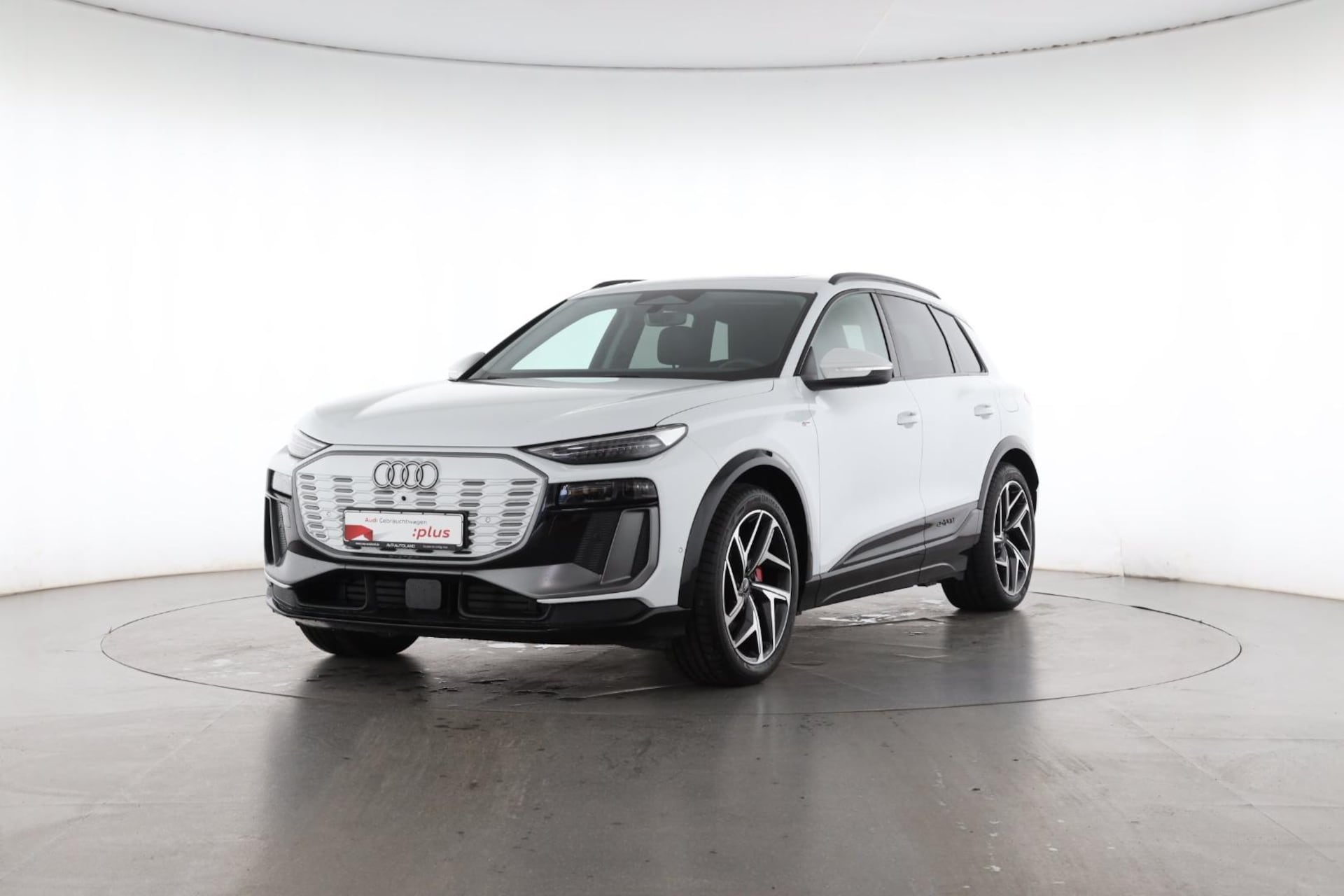 Audi Q6 SUV e-tron