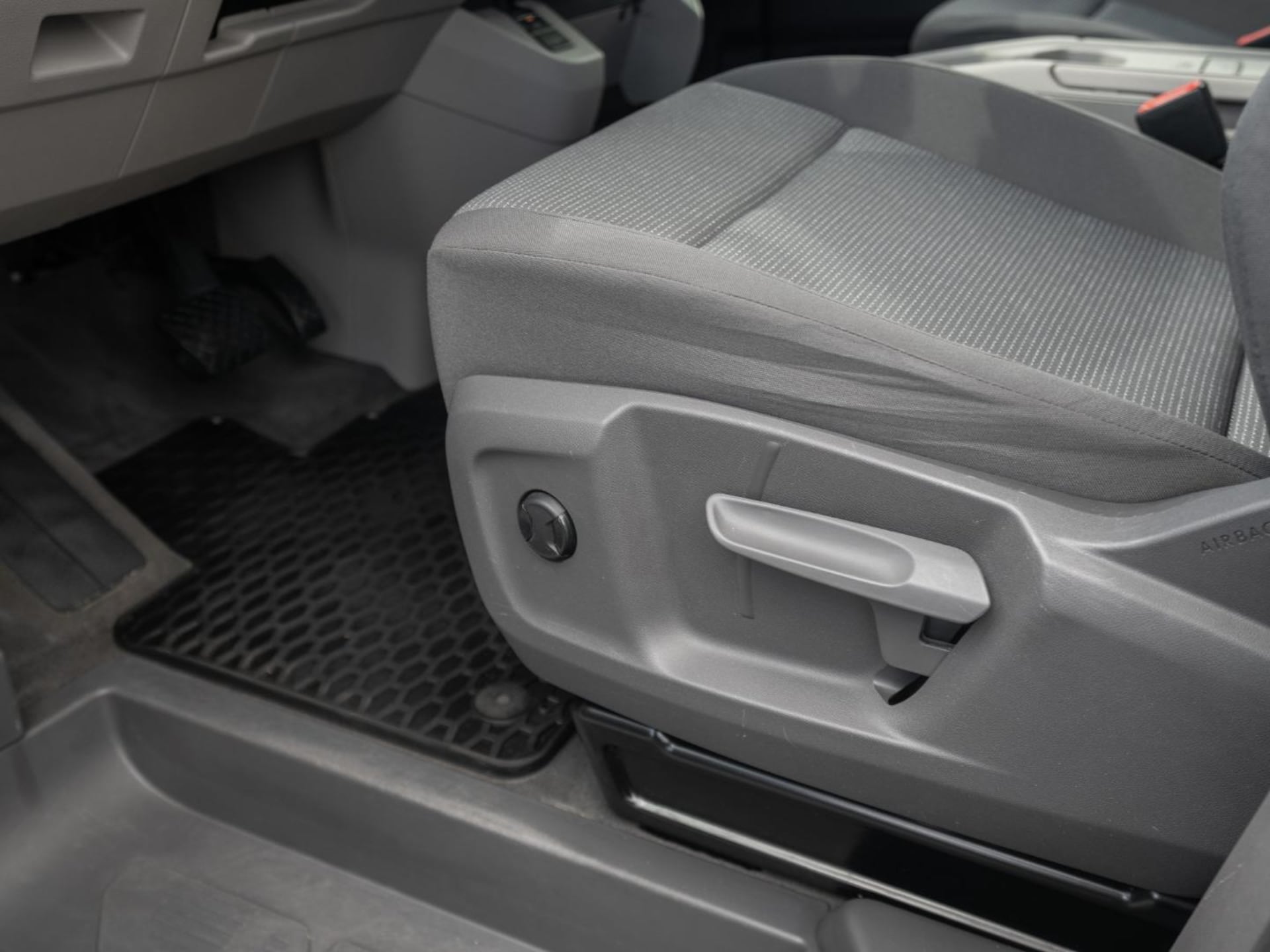 Volkswagen Multivan Basis-Modell
