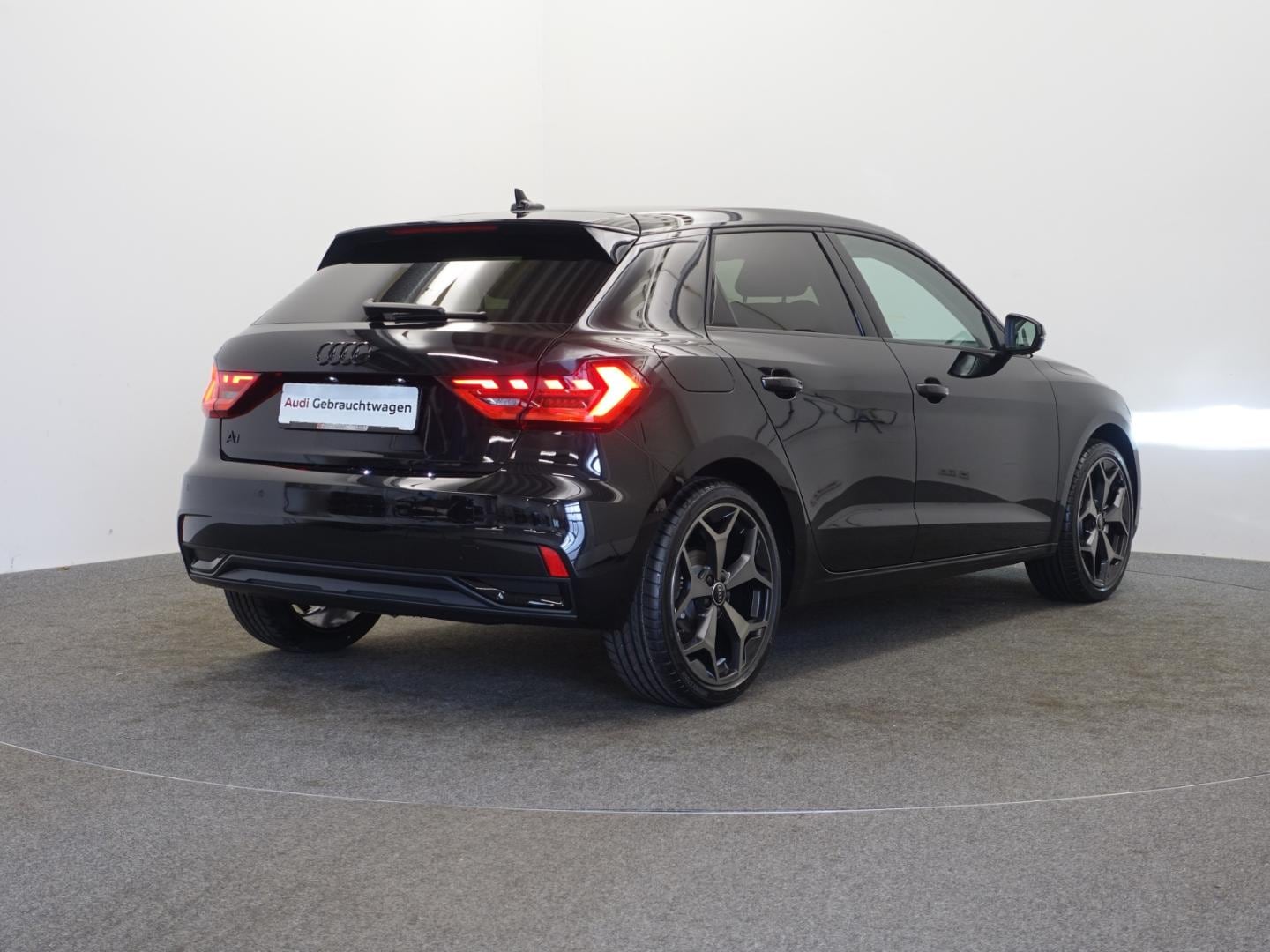 Bild über Audi A1 Sportback advanced 30 TFSI S tronic - für weitere Informationen kontaktieren Sie den Audi Partner