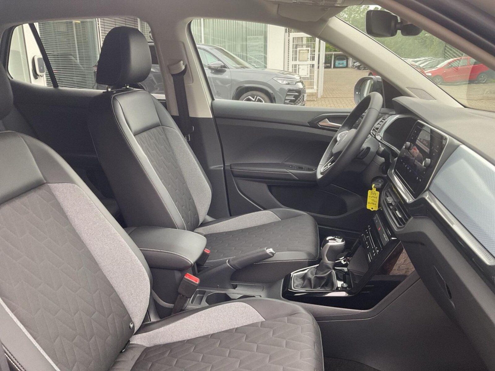 Volkswagen T-Cross – Bild 11