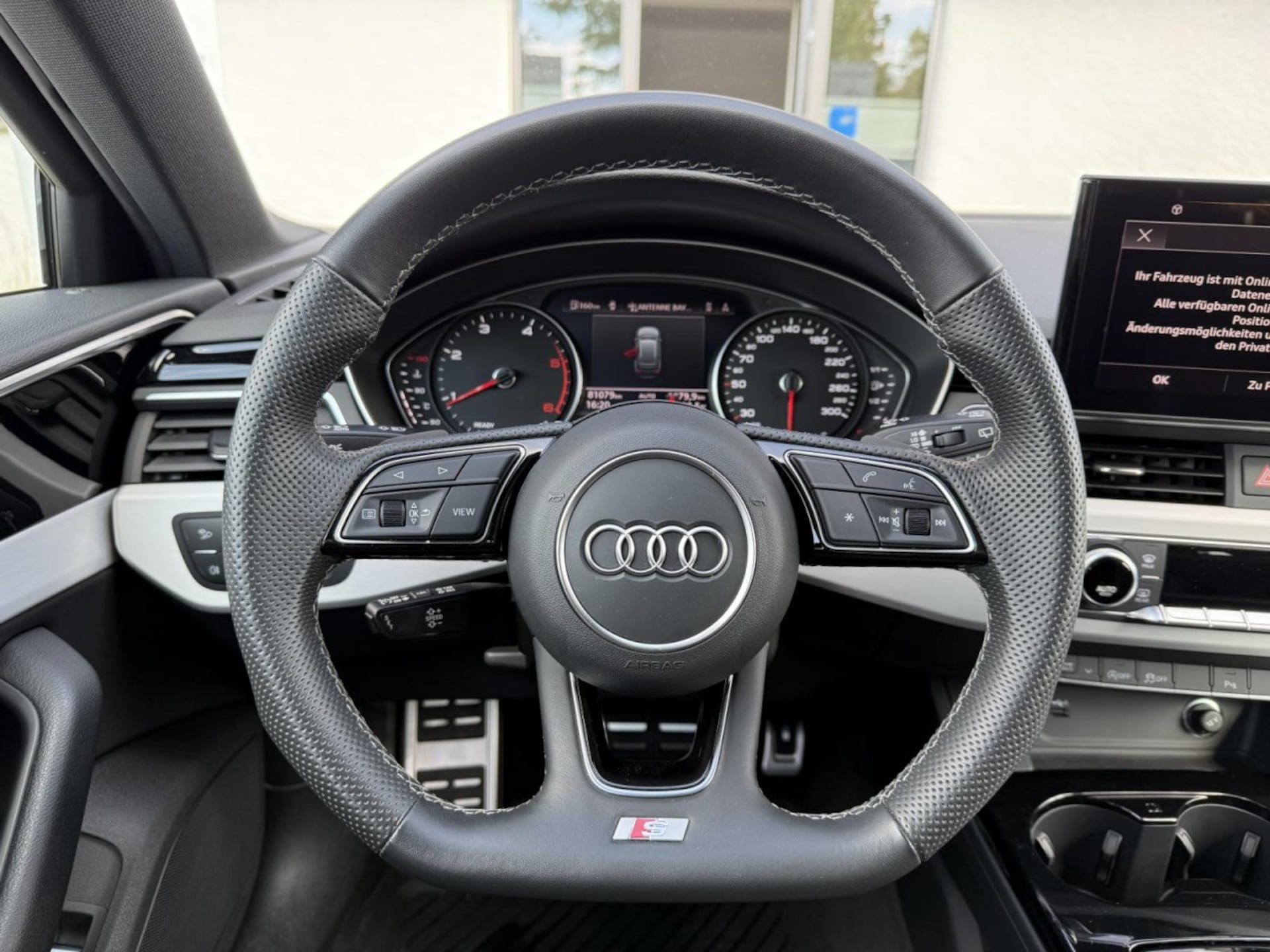 Audi A4 Avant S line