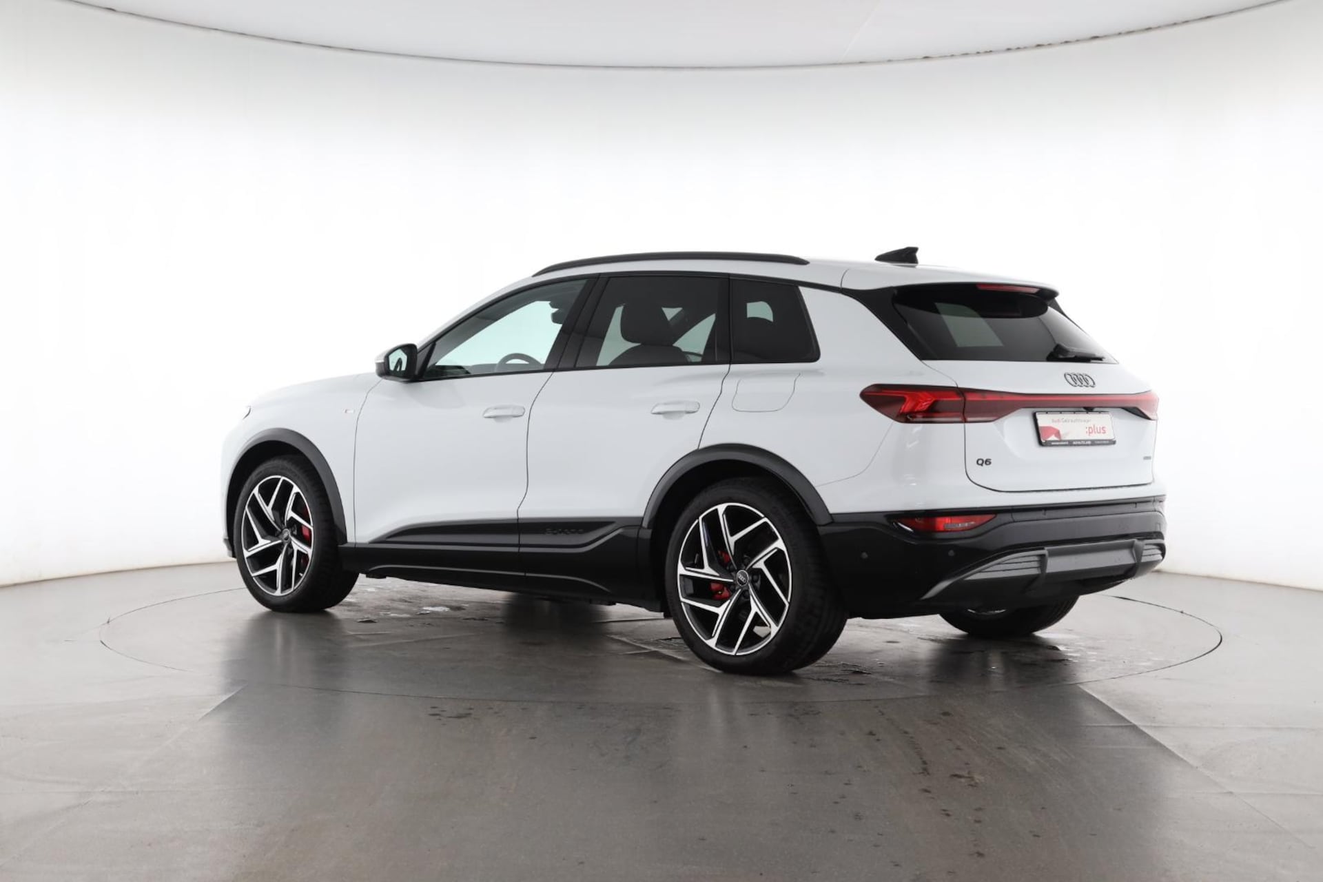 Audi Q6 SUV e-tron