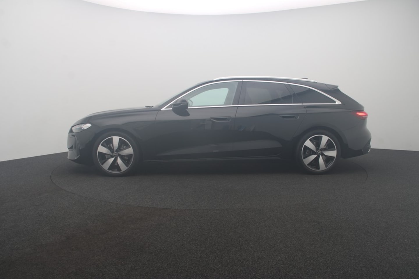 Bild über Audi A5 Avant TFSI 110 kW S tronic - für weitere Informationen kontaktieren Sie den Audi Partner