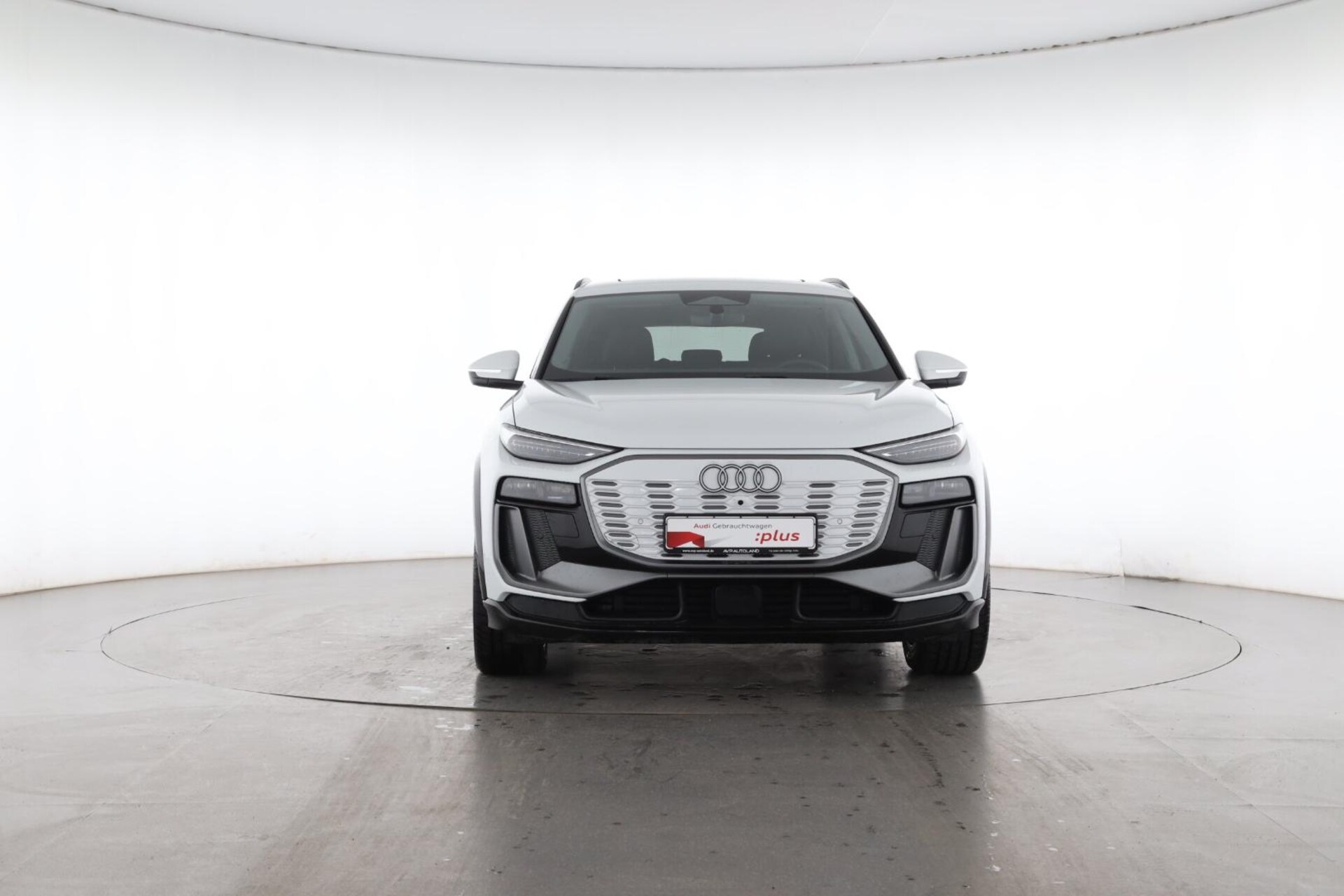 Audi Q6 SUV e-tron