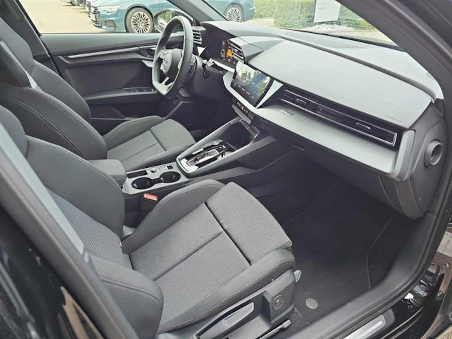 Bild über Audi A3 Sportback TFSI e TFSI e 150 kW S tronic - für weitere Informationen kontaktieren Sie den Audi Partner
