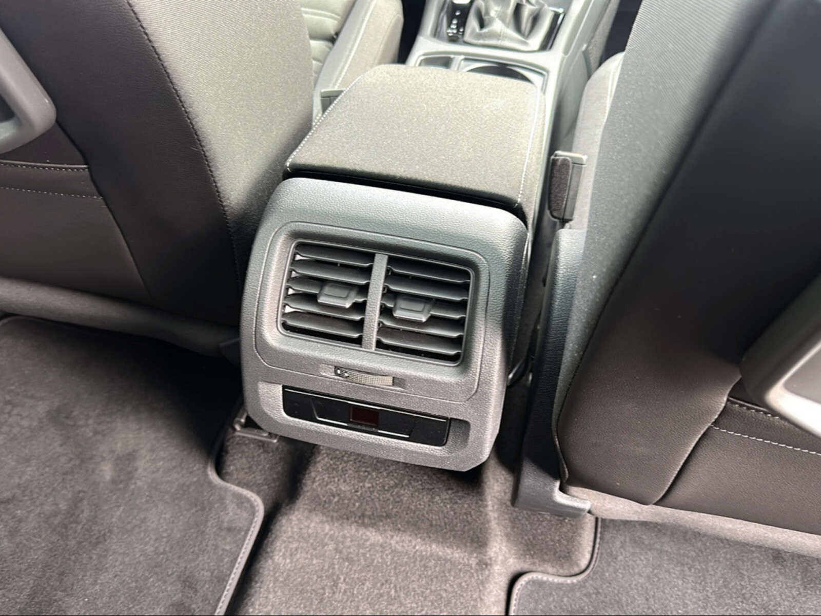 Volkswagen Touran – Bild 13