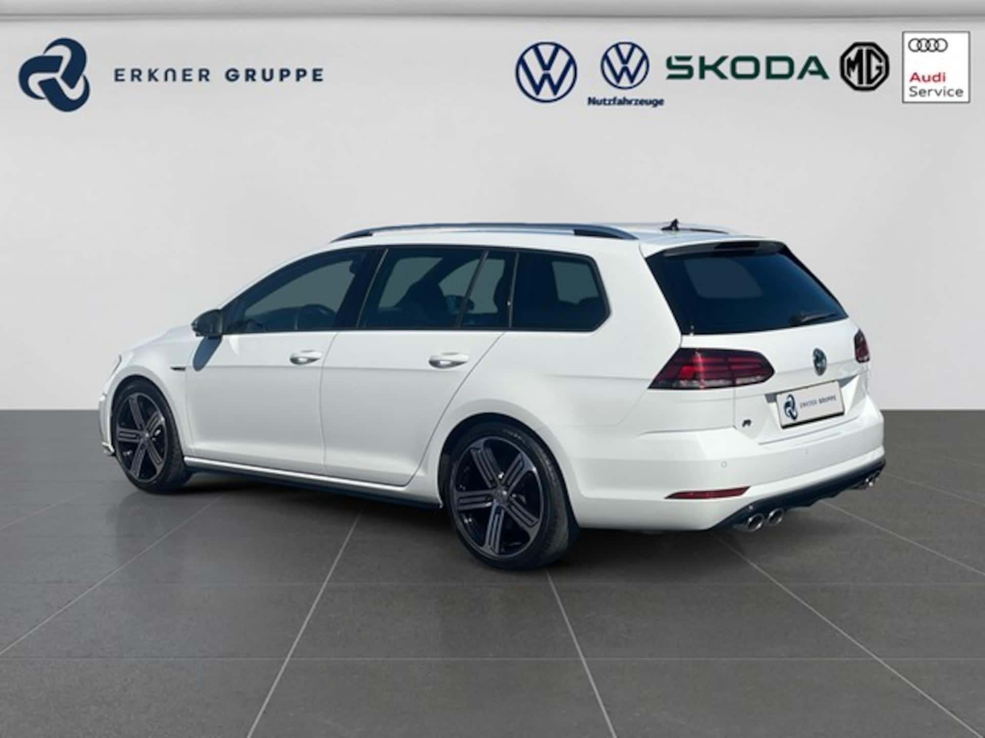 Volkswagen Golf Variant R