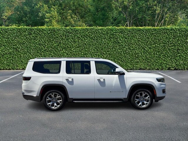2022 Jeep Wagoneer