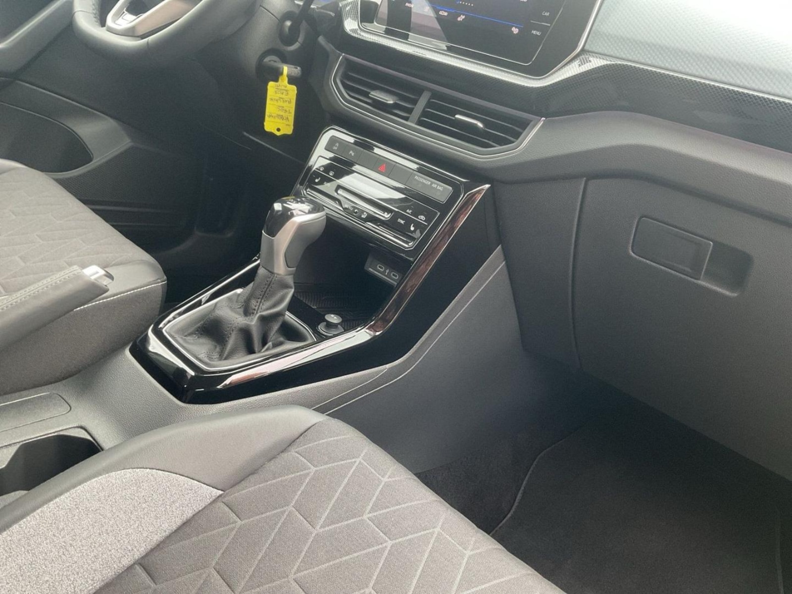 Volkswagen T-Cross – Bild 15