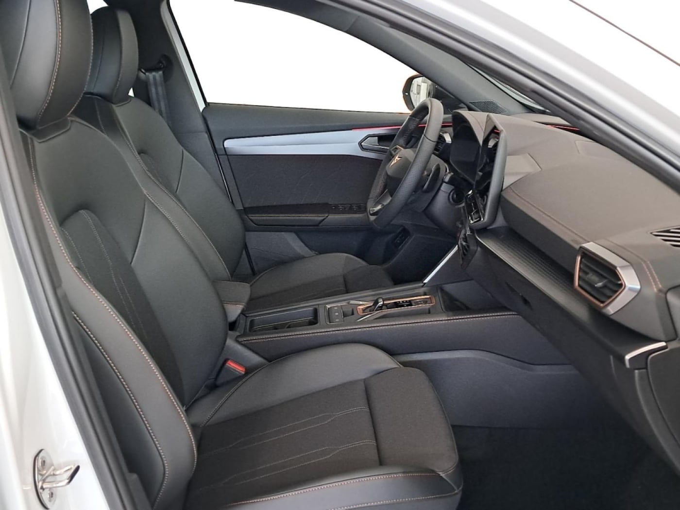 CUPRA Formentor 1.5 eTSI DSG 110 kW (150 CV) — photo 5