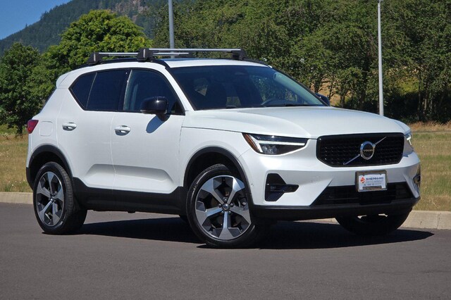 2023 Volvo XC40