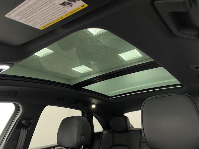 2026 Porsche Macan Base - Photo 67