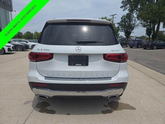 2022 Mercedes-Benz GLB 250