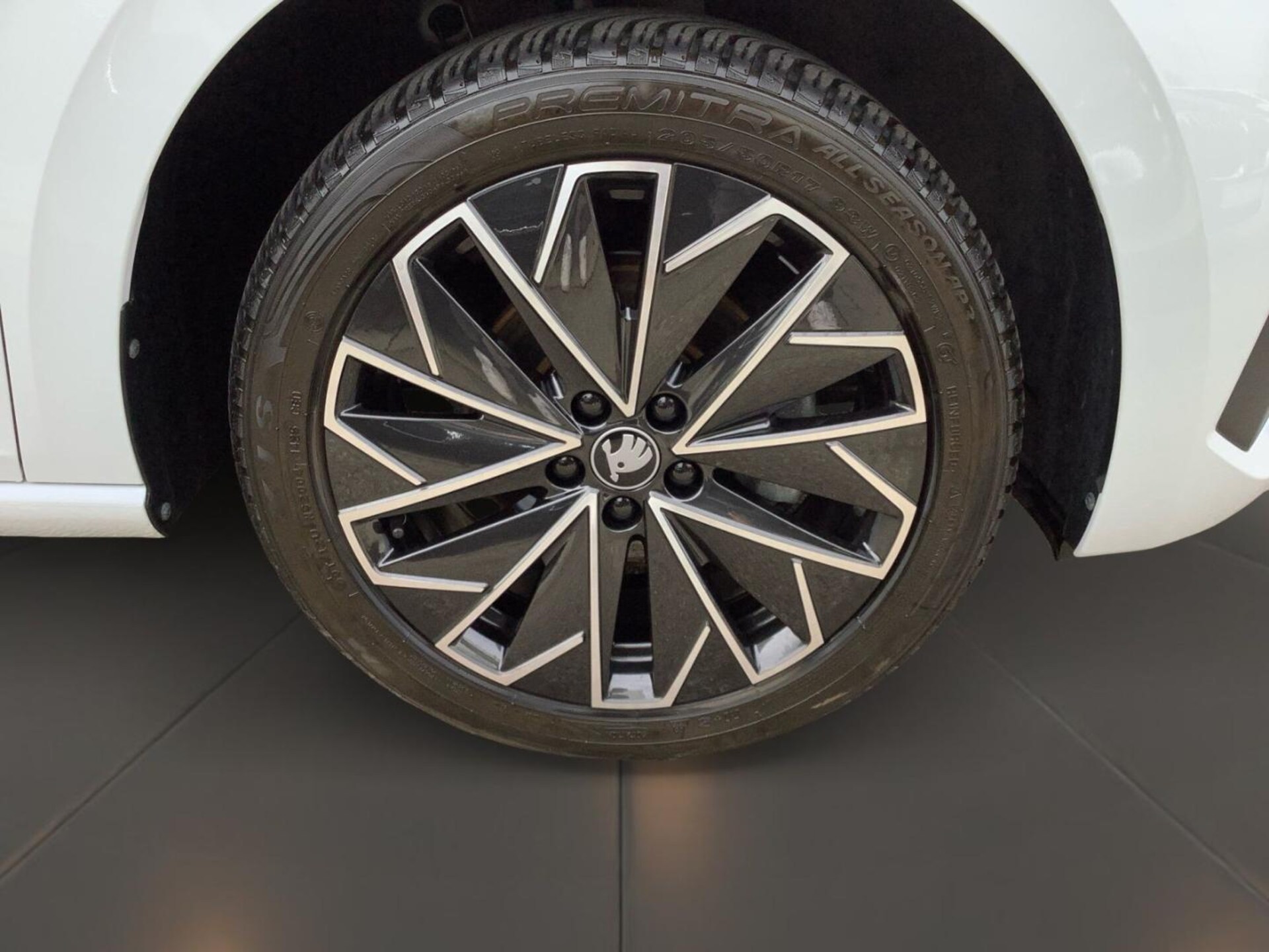Skoda Scala Tour