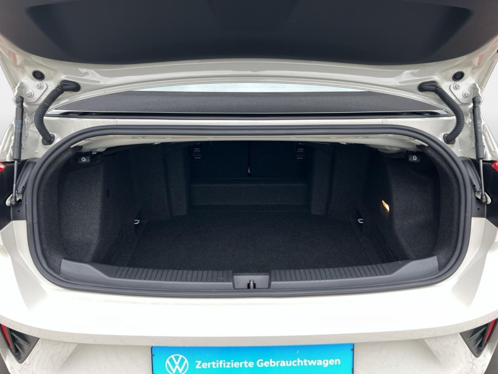 Volkswagen T-Roc Cabriolet – Bild 16