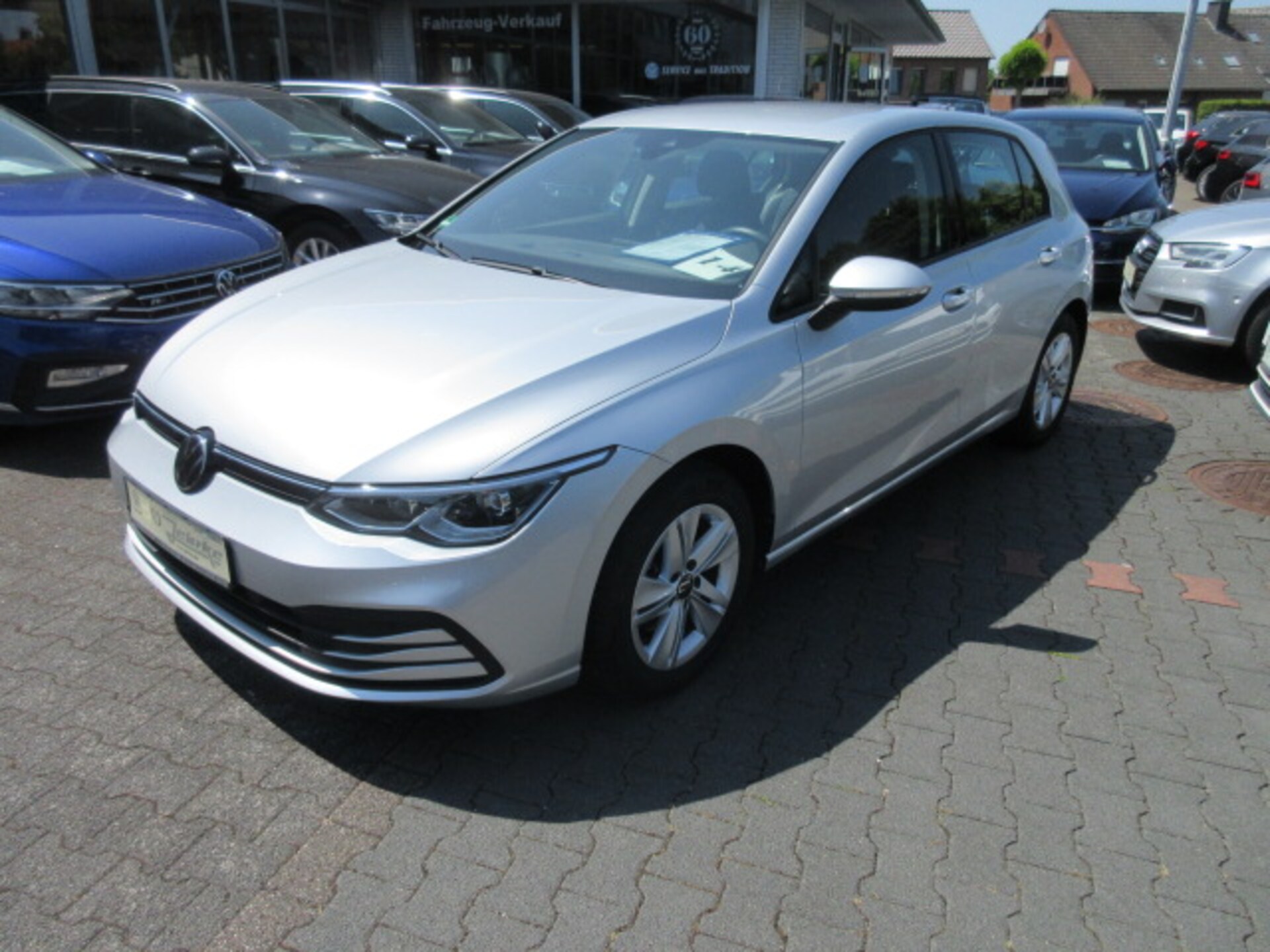 Volkswagen Golf Life