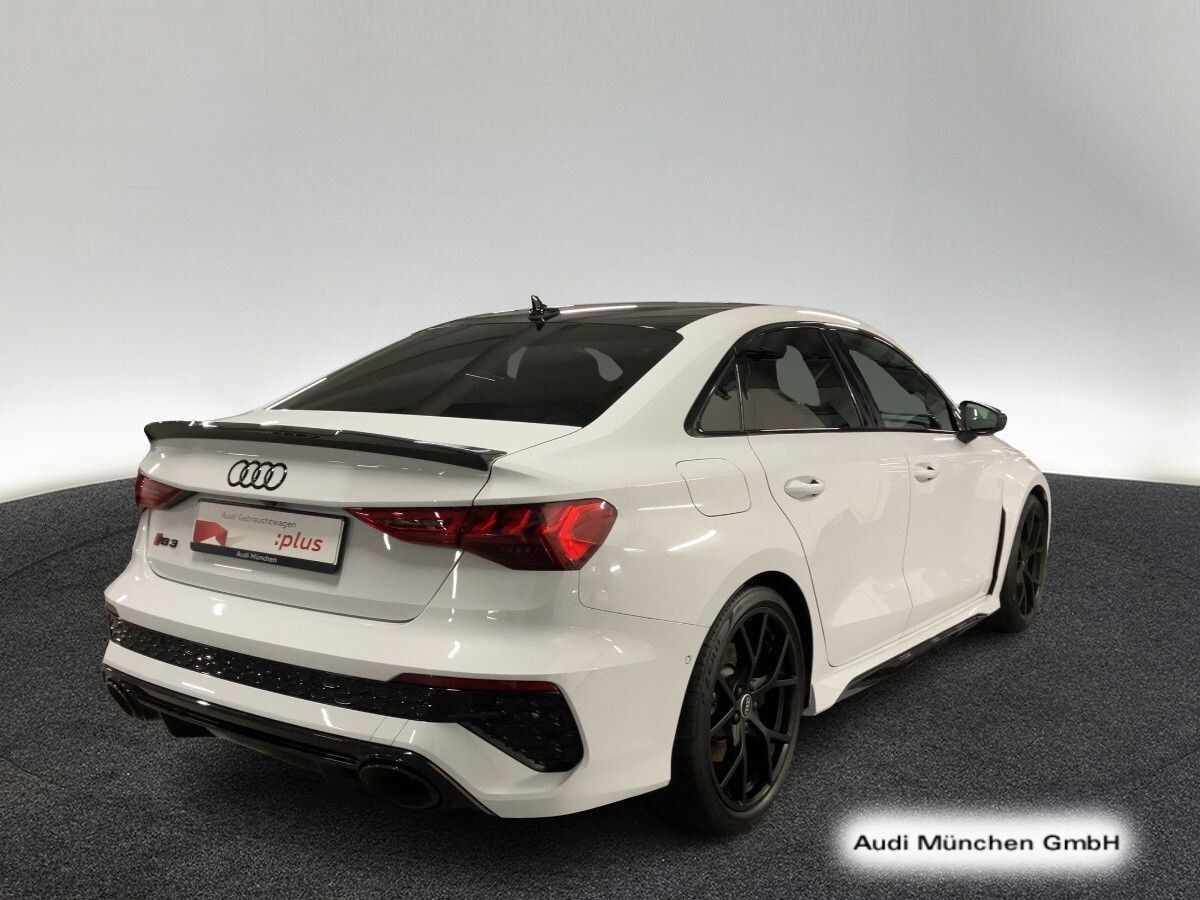 Image about Audi RS 3 Limousine TFSI quattro S tronic